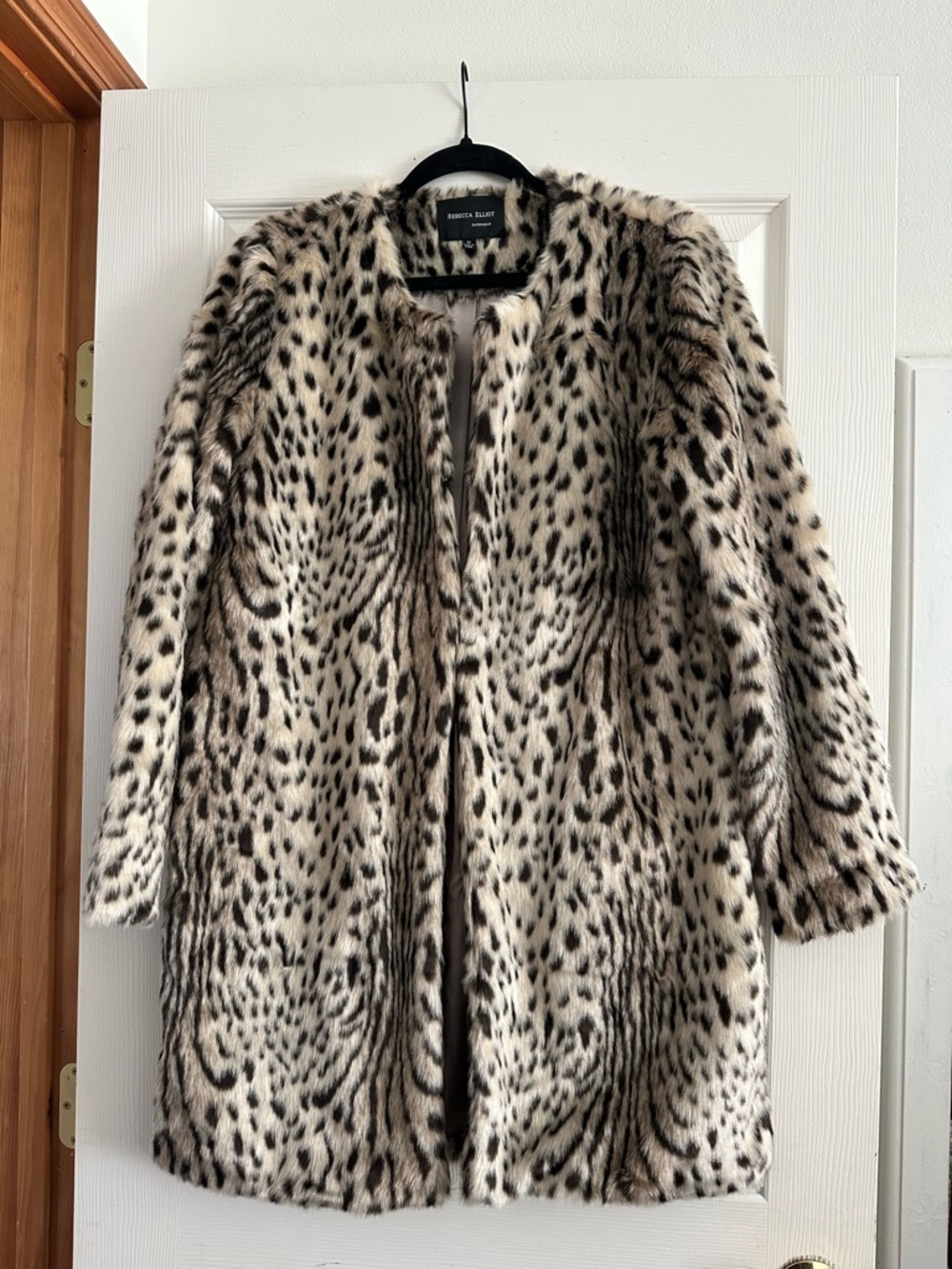 Aqua Faux Fur Leopard-Print Coat - Cream & Black-Medium
